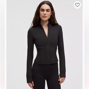 Lululemon Define Cropped Jacket Nulu in Black